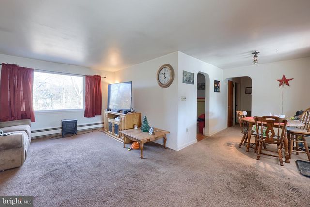 807 HIGH ST, Akron, PA 17501