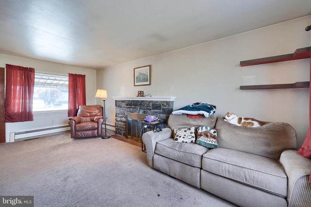 807 HIGH ST, Akron, PA 17501