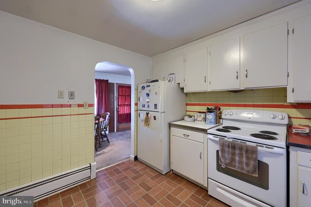 807 HIGH ST, Akron, PA 17501