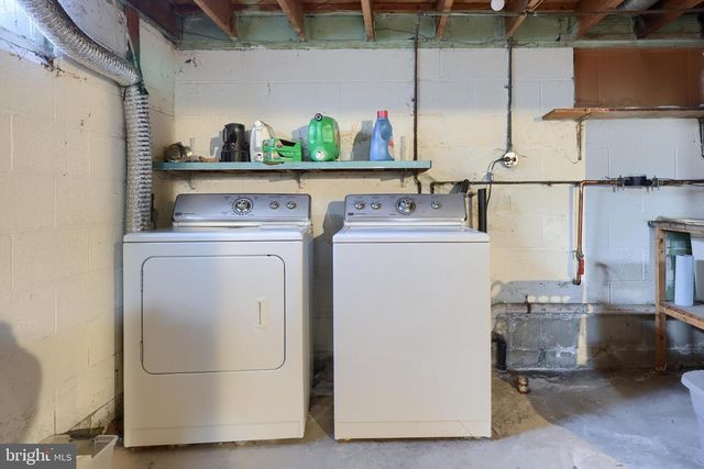 807 HIGH ST, Akron, PA 17501