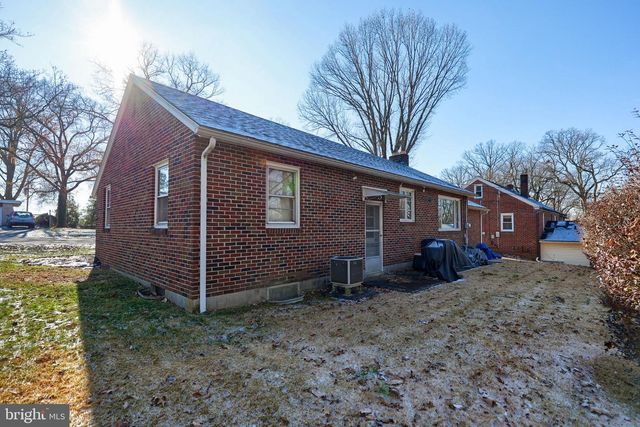 807 HIGH ST, Akron, PA 17501