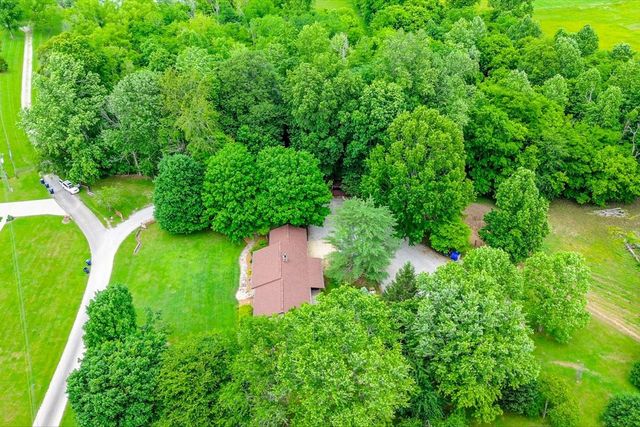 203 Terry Ln, Cornersville, TN 37047