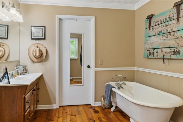 203 Terry Ln, Cornersville, TN 37047