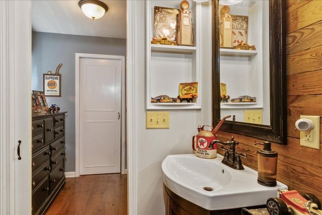 203 Terry Ln, Cornersville, TN 37047