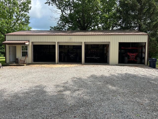 203 Terry Ln, Cornersville, TN 37047