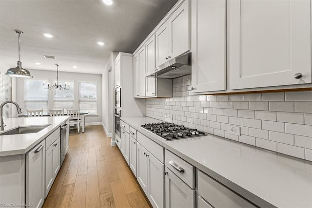 904 Vineyard Way, Forney, TX 75126