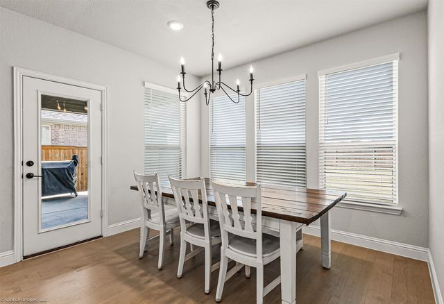 904 Vineyard Way, Forney, TX 75126