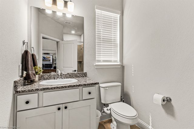 904 Vineyard Way, Forney, TX 75126