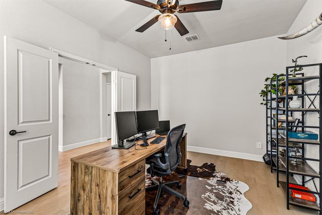 904 Vineyard Way, Forney, TX 75126