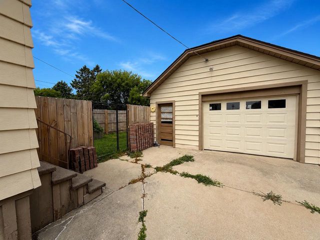 1636 Main AVENUE, Sheboygan, WI 53083