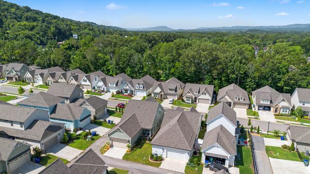 1817 Emmeline Way, Hixson, TN 37343