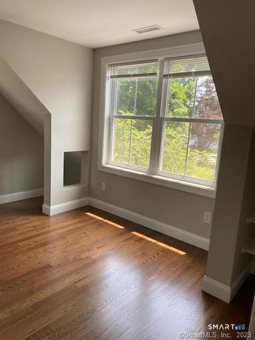 8 Svea Avenue C, Branford, CT 06405