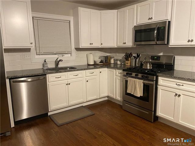 8 Svea Avenue C, Branford, CT 06405