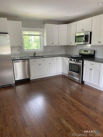 8 Svea Avenue C, Branford, CT 06405