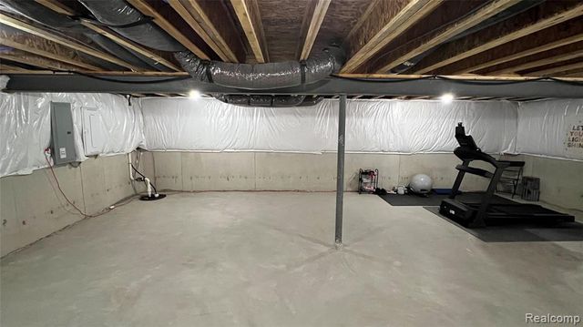 50192 Ogden Road, Canton, MI 48188