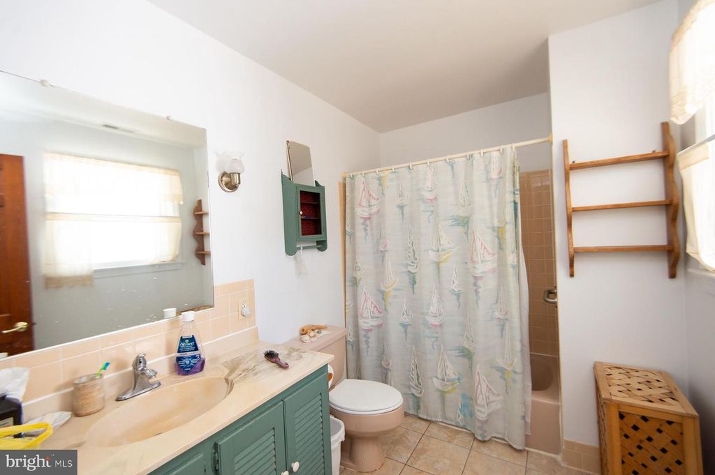 Image 10 of property listing at 5213 DAVID GREENE RD, Cambridge, MD 21613