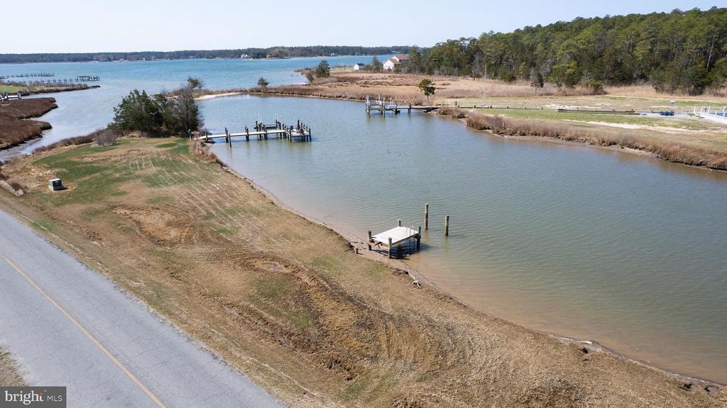 Image 2 of property listing at 5213 DAVID GREENE RD, Cambridge, MD 21613