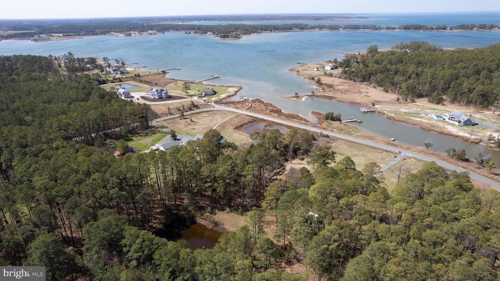 Image 3 of property listing at 5213 DAVID GREENE RD, Cambridge, MD 21613