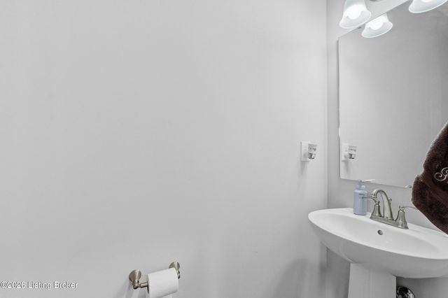 518 Williamsburg Dr, Mt Washington, KY 40047