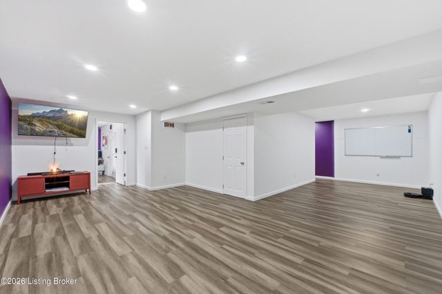 518 Williamsburg Dr, Mt Washington, KY 40047