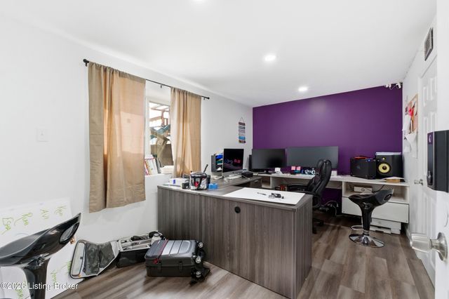 518 Williamsburg Dr, Mt Washington, KY 40047