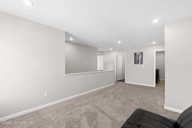 518 Williamsburg Dr, Mt Washington, KY 40047