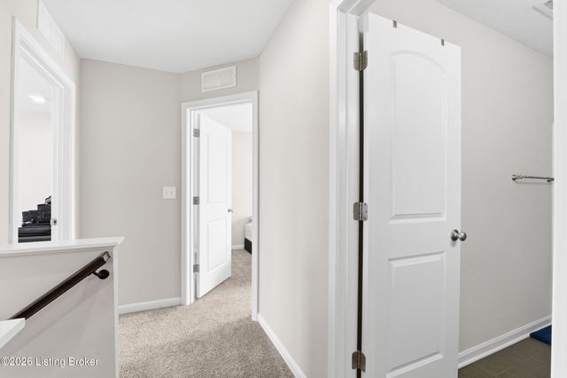 518 Williamsburg Dr, Mt Washington, KY 40047