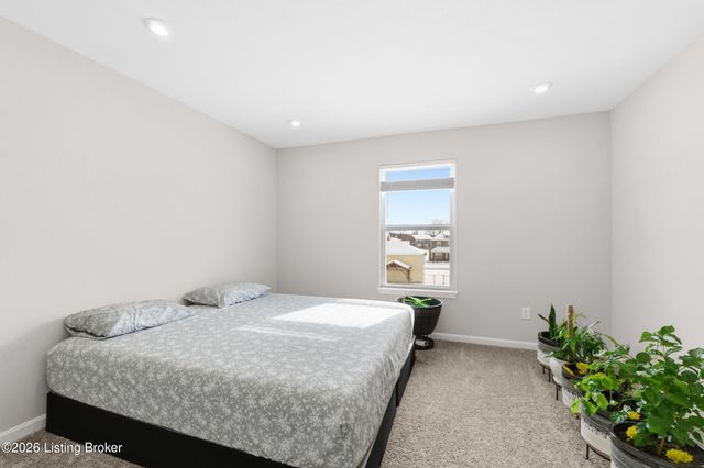 518 Williamsburg Dr, Mt Washington, KY 40047