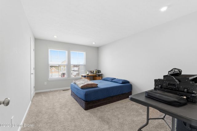 518 Williamsburg Dr, Mt Washington, KY 40047