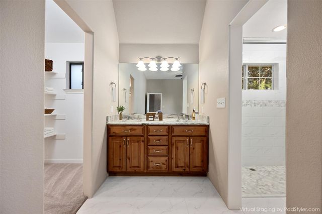 1001 Oreilly DR, Austin, TX 78734