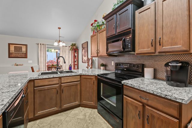 667 S APPALOOSA CIR, Willard, UT 84340