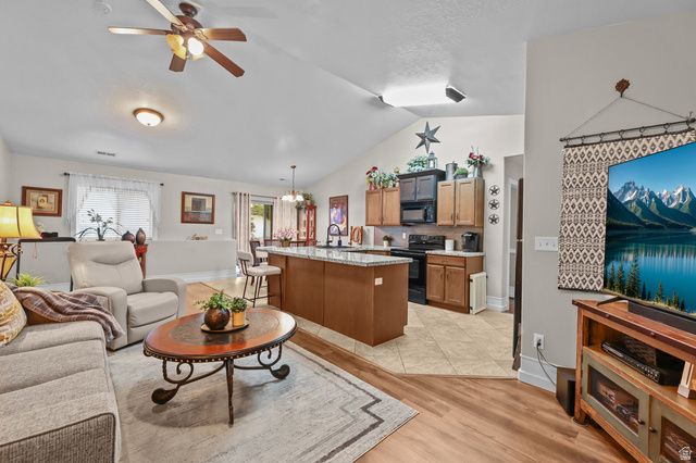 667 S APPALOOSA CIR, Willard, UT 84340