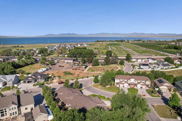 667 S APPALOOSA CIR, Willard, UT 84340