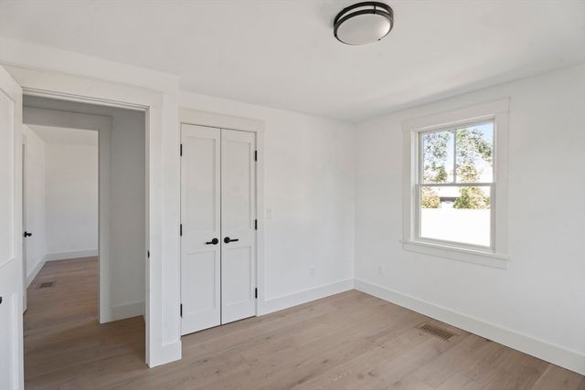 10 Winthrop Avenue, Oak Bluffs, MA 02557