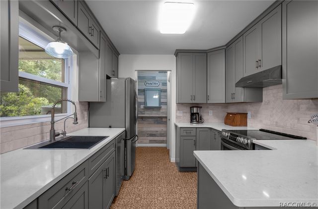 9302 E Redwood Place, Inverness, FL 34450