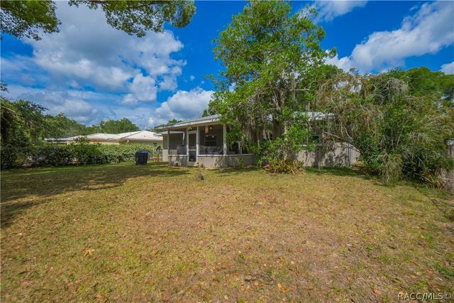 9302 E Redwood Place, Inverness, FL 34450