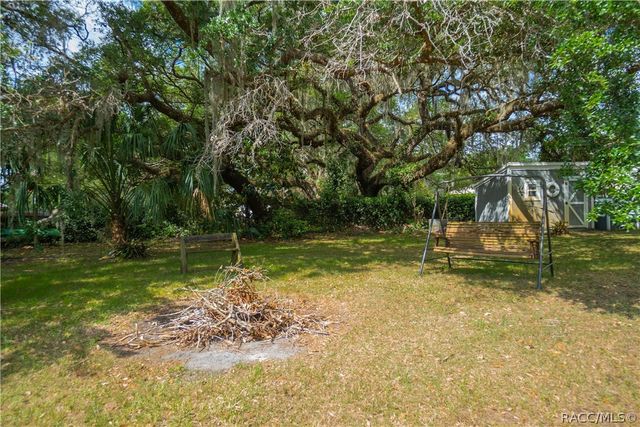 9302 E Redwood Place, Inverness, FL 34450