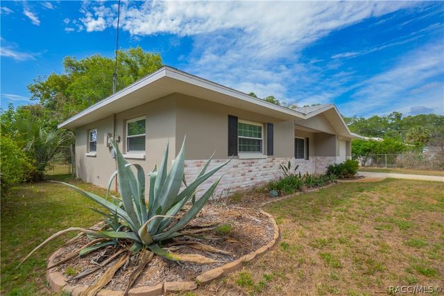 9302 E Redwood Place, Inverness, FL 34450