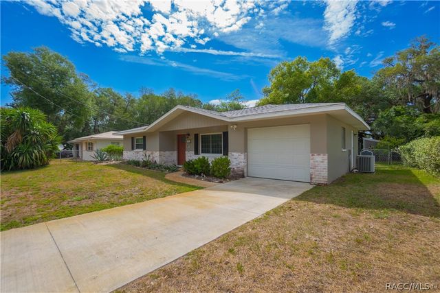 9302 E Redwood Place, Inverness, FL 34450