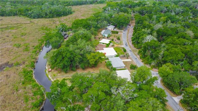 9302 E Redwood Place, Inverness, FL 34450