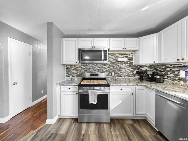 1324 N STELLA Court, Peoria, IL 61604