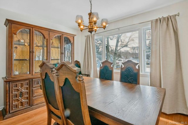 35 Lenox Avenue, Pleasantville, NY 10570