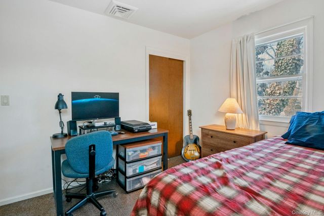 35 Lenox Avenue, Pleasantville, NY 10570