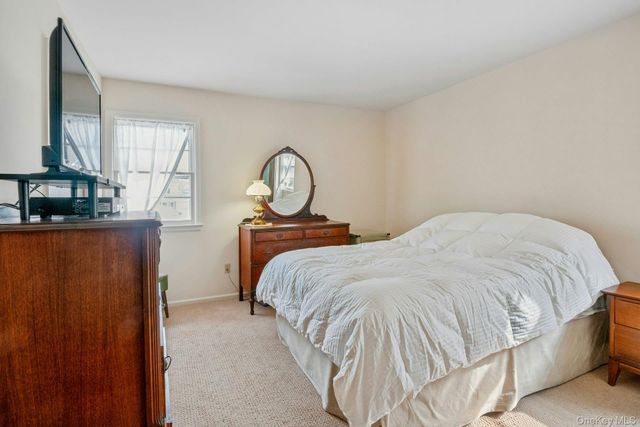 35 Lenox Avenue, Pleasantville, NY 10570