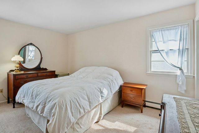 35 Lenox Avenue, Pleasantville, NY 10570