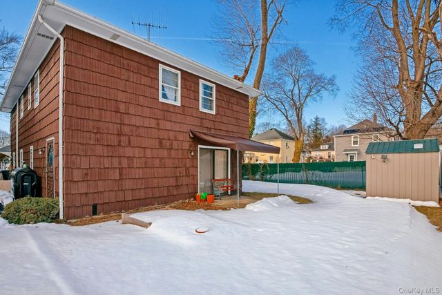 35 Lenox Avenue, Pleasantville, NY 10570