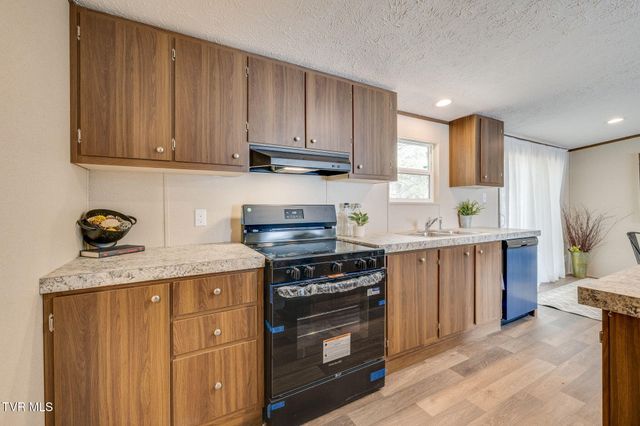 325 Laws Road, Greeneville, TN 37743