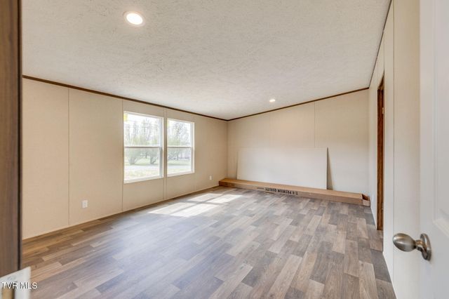 325 Laws Road, Greeneville, TN 37743