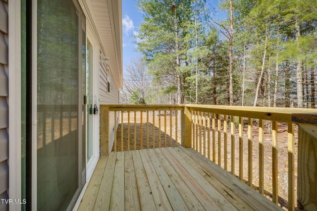 325 Laws Road, Greeneville, TN 37743