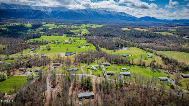 325 Laws Road, Greeneville, TN 37743